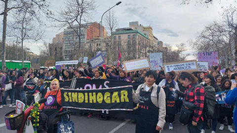 Así transcurre la manifestación del Día de la Mujer en Barcelona