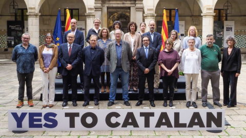 Òmnium, universitats, sindicats i patronals envien una carta conjunta als estats de la UE per l’oficialitat del català