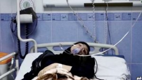 Aumentan los envenenamientos por gas en los colegios femeninos iraníes con cientos de niñas hospitalizadas este sábado