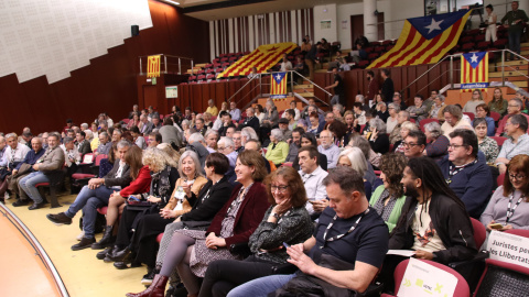 Pla general de l'inici de la Conferència Nacional del Moviment Civil Independentista de l'ANC.