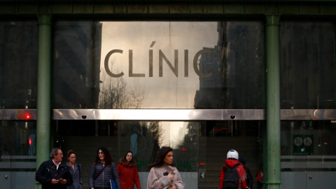 Fotografía de la entrada del Hospital Clínic de Barcelona.