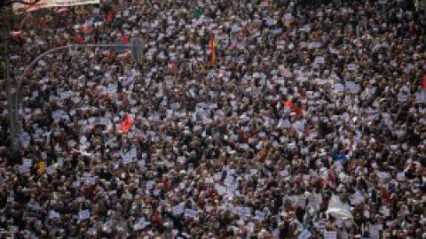 Los médicos ceden ante la presión de Ayuso y desconvocan la huelga sin grandes mejoras para la sanidad pública madrileña