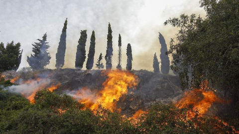 Imagen del incendio de Montitxelvo, en su tercer día activo, a 4 de noviembre de 2023.- EFE