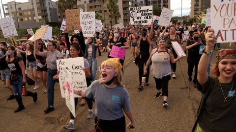 Marcha a favor del aborto en Arizona, en julio de 2022, tras la decisión del Tribunal Supremo de EEUU de revocar la protección del aborto.