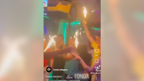 Bengalas en un vídeo de Fonda Milagros