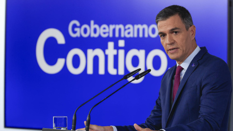 El líder socialista y presidente del Gobierno en funciones, Pedro Sánchez, durante la rueda de prensa ofrecida tras la reunión mantenida con el rey Felipe VI.