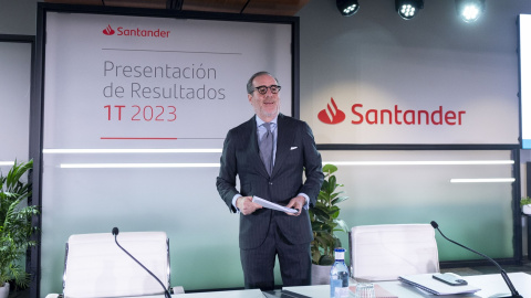 El consejero delegado del Banco Santander, Héctor Grisi, en la presentación de los resultados de la entidad del primer trimestre del 2023, en la Ciudad Grupo Santander, en Boadilla del Monte (Madrid). E.P./Alberto Ortega