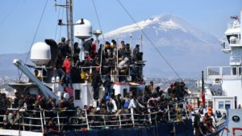 Lo que Meloni y Salvini esconden bajo el estado de emergencia migratorio