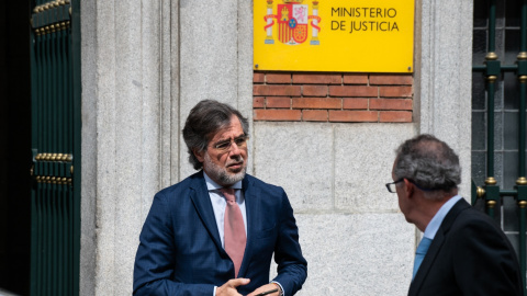 El magistrado de la Asociación Profesional de la Magistratura (APM), Juan José Carbonero, a su llegada a una reunión de jueces y fiscales con el Ministerio de Justicia, a 8 de mayo de 2023,