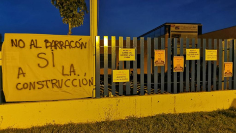 Familias de Madrid protagonizan encierros para exigir que terminen las obras de ampliación de escuelas públicas