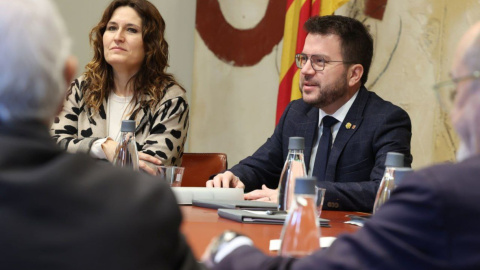 05/03/2024 - La vicepresidenta, Laura Vilagrà, i el president, Pere Aragonès, en el consell executiu d'aquest dimarts.