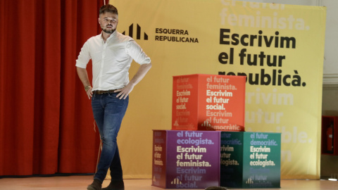 El candidat d'ERC a Santa Coloma de Gramenet, Gabriel Rufián, durant un acte polític.