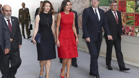 MADRID, 05/04/2024.- Fotografía del pasado 22/07/2019 de la reina Letizia junto a la abogada del Estado Dolores Ocaña, entonces subsecretaria de Agricultura, Pesca y Alimentación, durante un acto de presentación del Centro Mundial de Valencia para la 