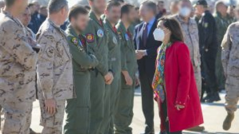 Militares españoles reivindican la "libertad ideológica" para defender a un capitán neonazi y piden vetar a 'Público'​