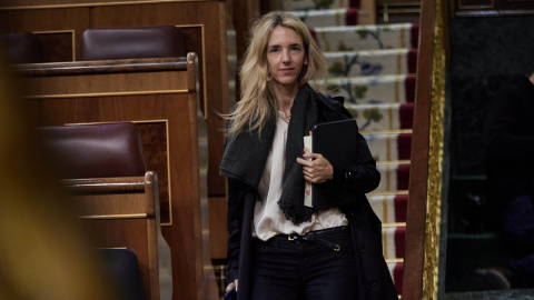 La diputada del PP Cayetana Álvarez de Toledo durante una sesión plenaria en el Congreso de los Diputados, a 15 de marzo de 2023, en Madrid