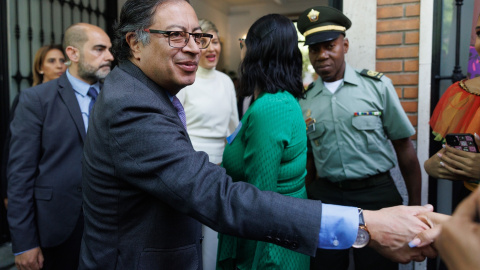 El presidente colombiano, Gustavo Petro, a su llegada a la Embajada de Colombia en España, a 2 de mayo de 2023, en Madrid (España).