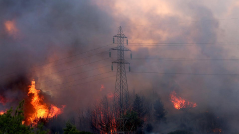 Incendio en Varybobi, Grecia.