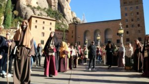 Montserrat acull un pessebre vivent gegant amb més de 900 figurants