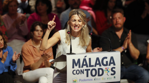 La vicepresidenta segunda del Gobierno y líder de Sumar, Yolanda Díaz, durante su intervención en un acto de campaña este lunes en el palacio de Congresos de Málaga