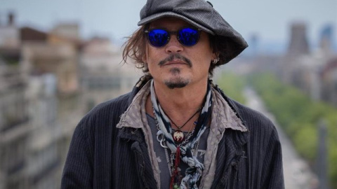 Foto de archivo. El actor Johnny Depp posa después de la rueda de prensa en el BCN Film Fest.