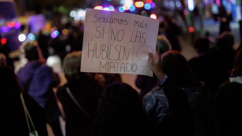 Varias mujeres durante una manifestación contra las violencias machistas en Vallecas el 25 de noviembre de 2022.