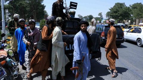 Fuerzas de los patrullan las calles de Herat. REUTERS/Stringer