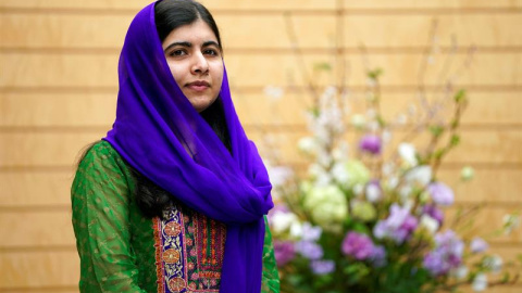 La premio Nobel de la Paz Malala Yousafzai se reúne, este viernes, con el primer ministro nipón, Shinzo Abe, en Tokio (Japón). EFE/ Franck Robichon / Pool