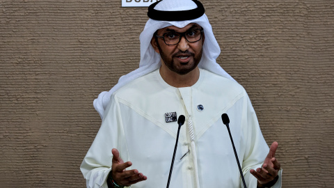 El Ministro de Industria y Tecnología de los Emiratos Árabes Unidos y presidente de la COP28, el Sultán Ahmed al Jaber, durante una conferencia de prensa en la COP28, en Dubái, a 10/12/2023