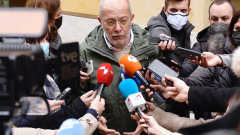 13/02/2022 El candidato de Ciudadanos, Francisco Igea, comparece ante la prensa después de acudir a votar en las elecciones de Castilla y León