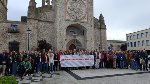 Concentración de los periodistas en la Asamblea de la FAPE en Talavera de la Reina.