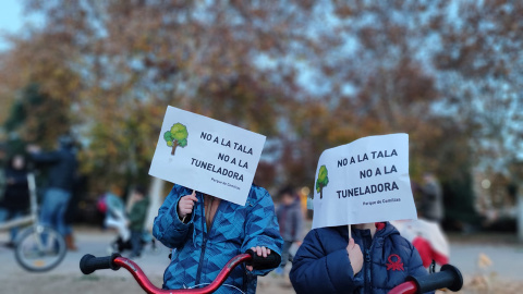 Protesta organizada por el colegio Perú