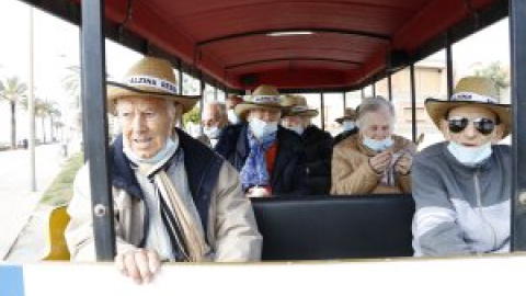 La vida torna amb comptagotes a les residències de gent gran