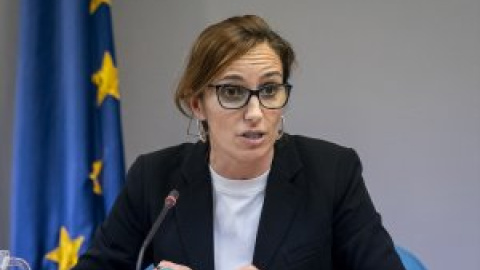 Catalunya y País Valencià imponen la mascarilla en los centros sanitarios y la ministra convoca a las Comunidades