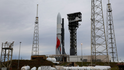 El cohete Vulcan antes de su lanzamiento desde Cabo Cañaveral, Florida, EE.UU., el 7 de enero de 2024.