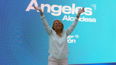 La alcaldesa de Marbella, Ángeles Muñoz durante el acto de campaña electoral a 20 de mayo de 2023, en Marbella.