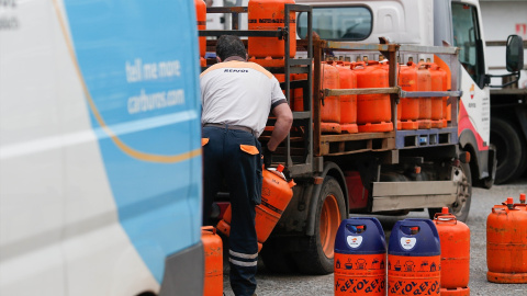 El precio máximo de venta al público de la bombona de butano ha subido un 5% alcanzando lo 15,89 euros.