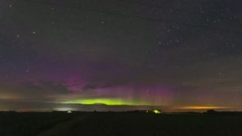 Una impresionante aurora boreal cubre el cielo de Minnesota