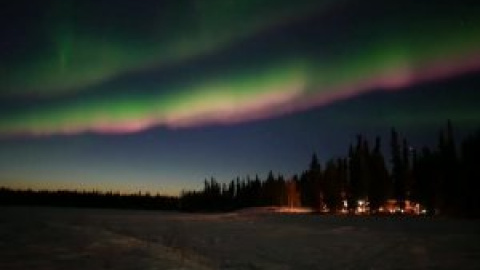 Termina la temporada de las auroras boreales con un baile de luces de colores en el cielo de Alaska