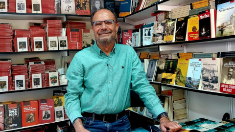 Ignacio Mártil de la Plaza en la Feria del Libro, donde estuvo firmando su nuevo libro en la caseta de Editorial.