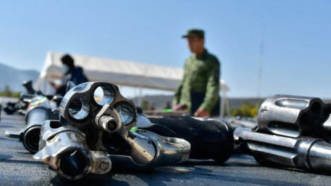 Imagen de archivo de una incautación de armas al crimen organizado realizada por el Ejército de México.