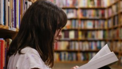 Biblioterapia: leer nos hace más felices