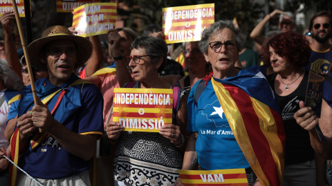 Varias personas participan en una manifestación convocada por la ACN con motivo de la Diada 2023, a 11 de septiembre de 2023, en Barcelona, Catalunya (España).