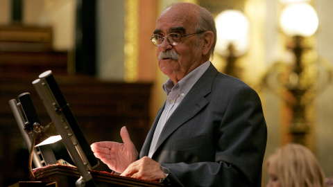 José Antonio Labordeta durante una intervención en octubre de 2011 en una de las jornadas del Debate sobre el Estado de la Nación.