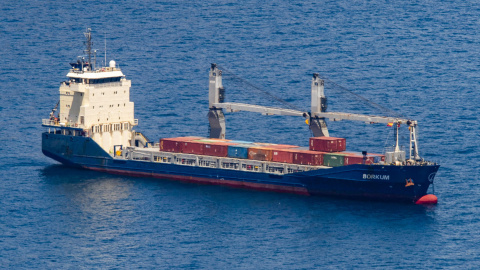 El carguero Borkum, cerca del puerto de Escombreras (Castagena), a 16 de mayo de 2024.