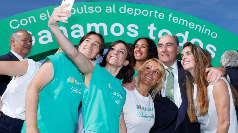 Deportistas en el acto de presentación de Iberdrola, en el Centro Nacional de Golf de Madrid.