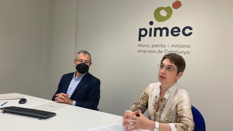 La presidenta d'Autònoms PIMEC, Elisabet Bach i el director de l'Observatori de la PIMEC, Modest Guinjoan.