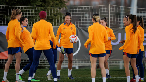 Jugadoras del Barça durante un entrenamiento.