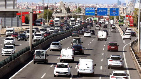 Estado que presenta esta tarde la carretera A-4, en sentido salida de Madrid, durante la operación especial de tráfico con motivo de la Semana Santa. /EFE