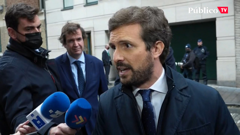 Casado, desde Bruselas: "¿El señor Macron está negociando con los que justifican los atentados de Bataclan para los presupuestos?