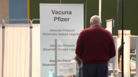 Sanidad vacunará con Pfizer a los menores de 60 que esperan la segunda dosis de AstraZeneca